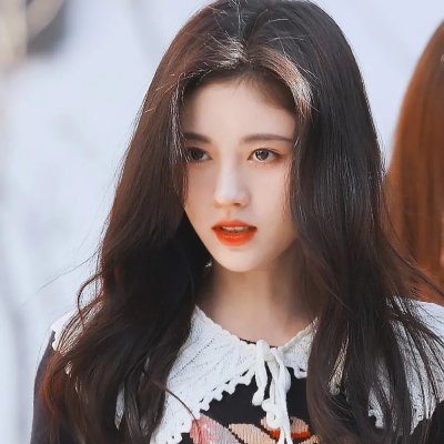 陆总别傲了，简小姐和顾总订婚了